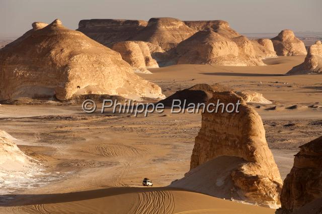 egypte desert libyque 24.JPG - Formations rocheuses d'AgabatDésert libyque, Egypte